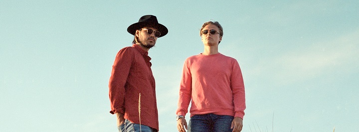 -El dueto sueco de música pop, Jubël, son un suceso mundial con su sencillo “Dancing in the Moonlight”.