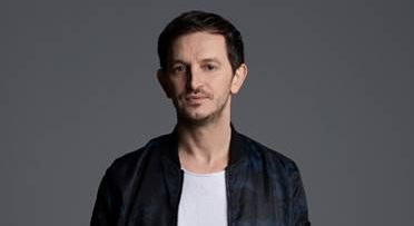-El famoso DJ y productor europeo Burak lanza su nuevo sencillo “Teenage Runaway”.
