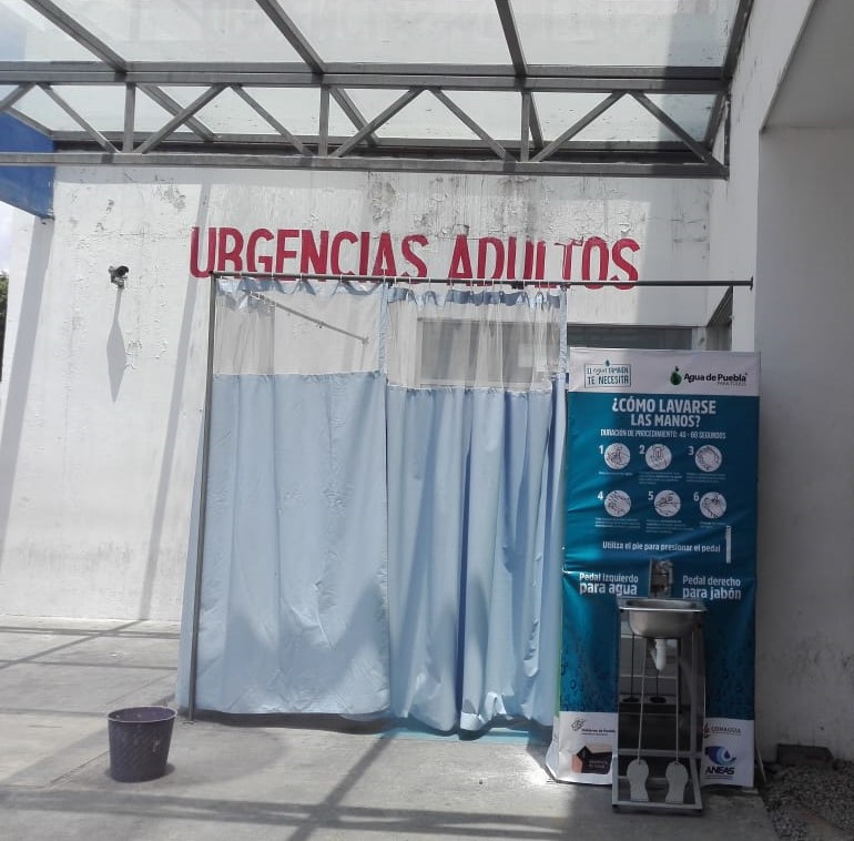 Agua de Puebla instaló 7 módulos lavamanos Para Hospitales COVID en la ciudad
