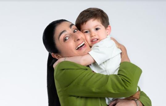 -Entrevista a Bárbara Torres, quien protagoniza la divertida teleserie “Lorenza, bebé a bordo”.