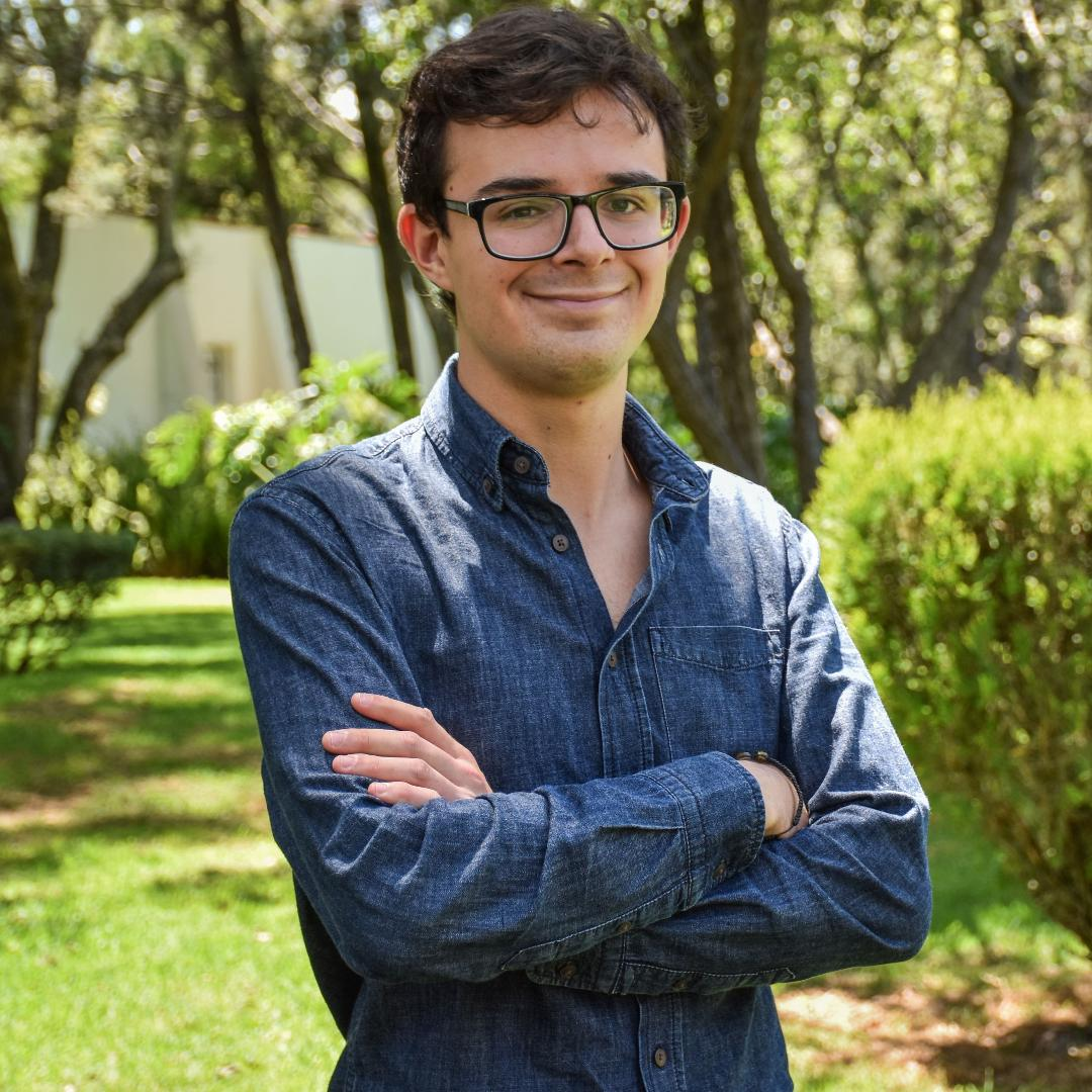 Estudiante UDLAP dirige equipo que desarrolla plantilla inteligente que corrige la postura al caminar