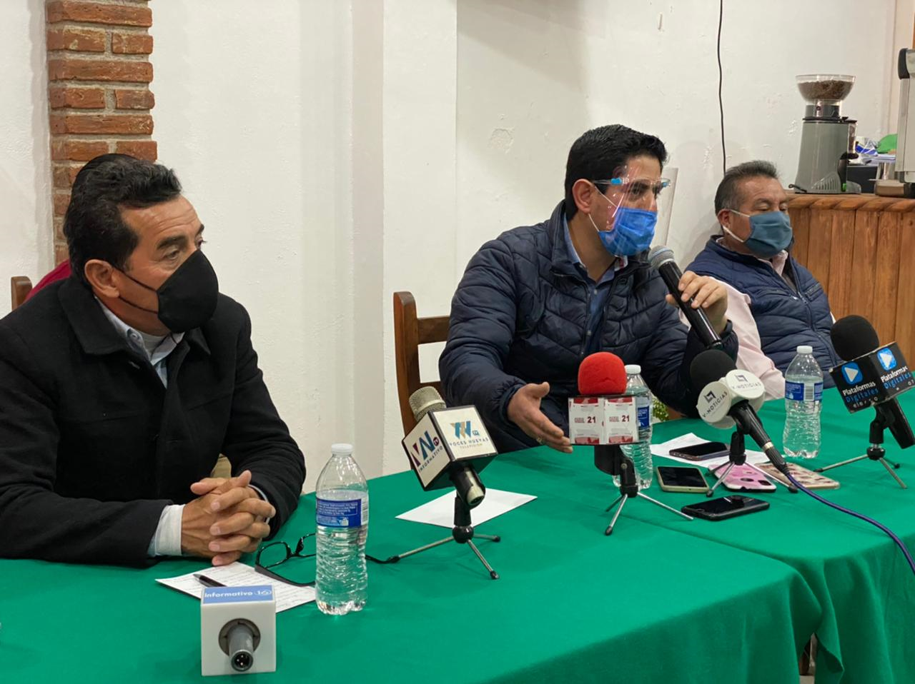 Panistas dicen sí a la alianza PRI-PAN-PRD