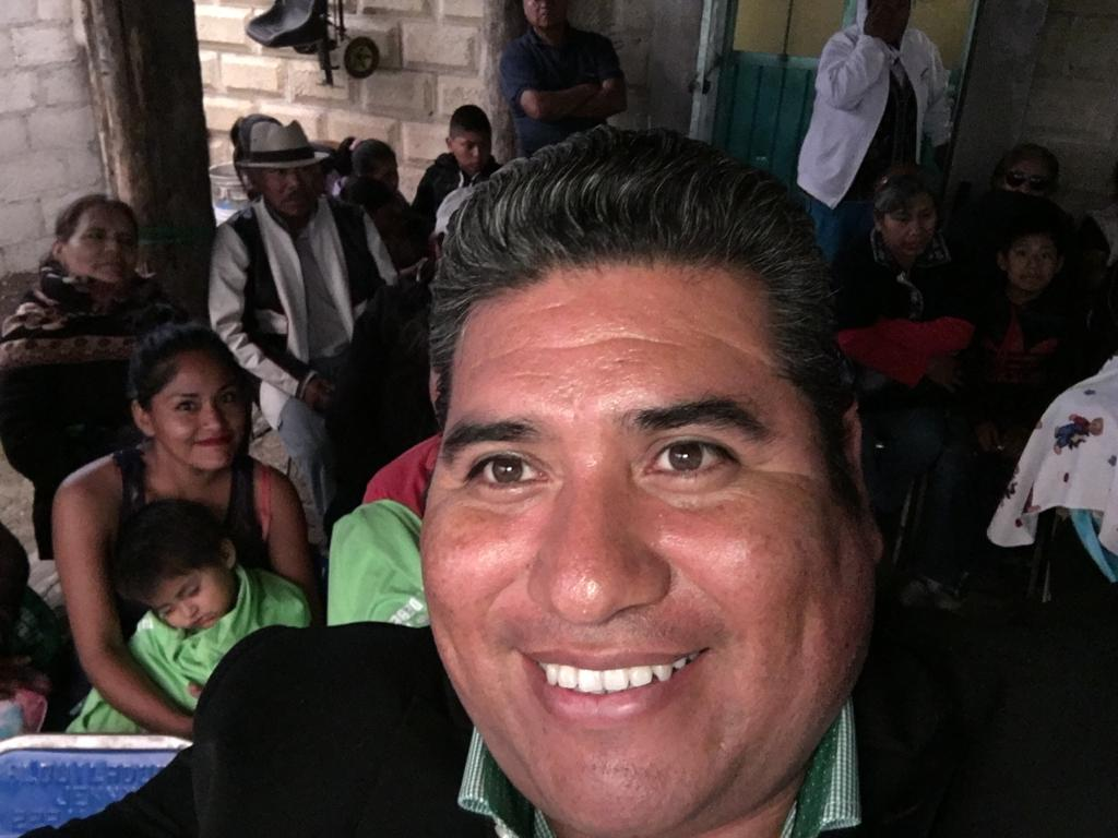 Miguel Angel Quechol puntea en confianza e intención del voto en San Andrés Cholula