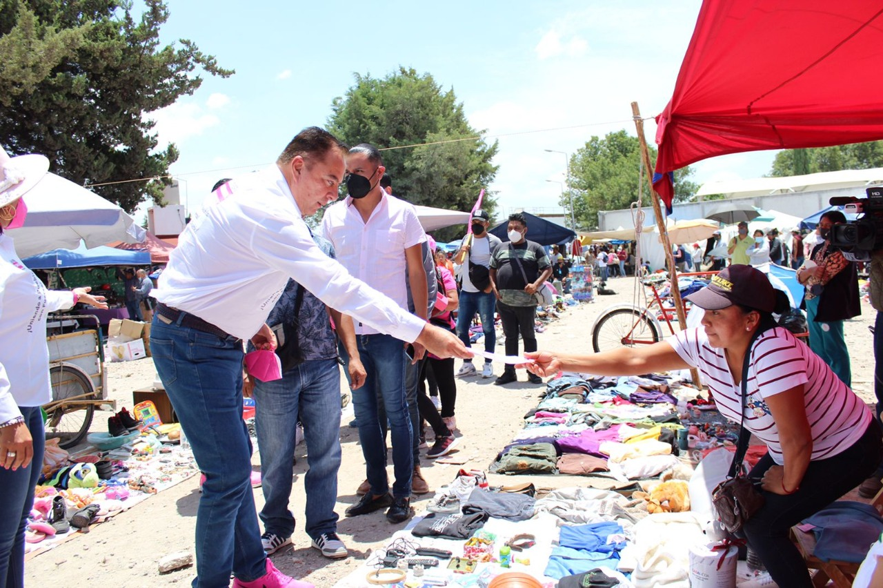 Nuestros tianguis, mercados y colonias están llenos de gente trabajadora: Lalo Rivera Santamaría