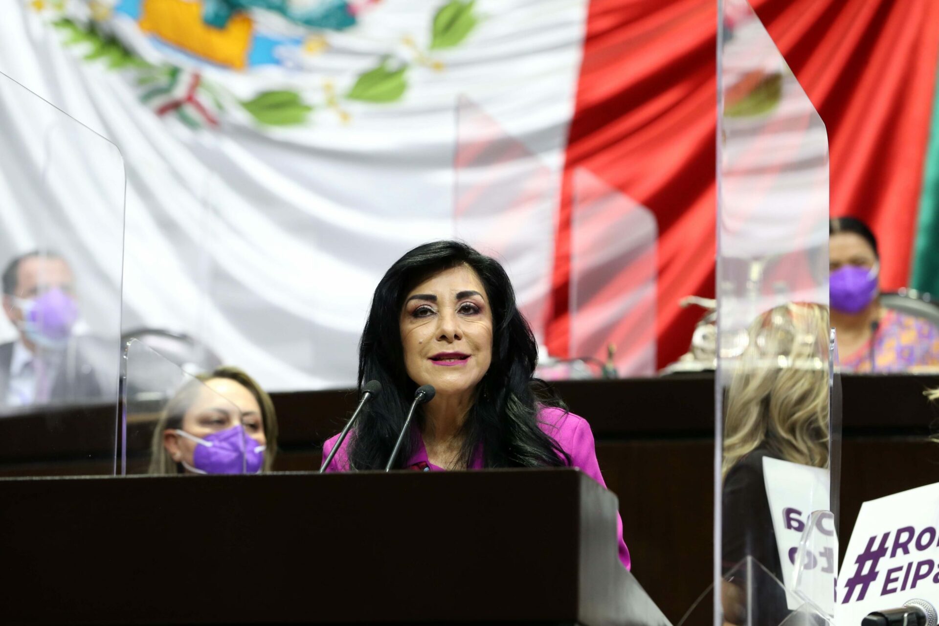 La diputada federal Lucero Saldaña propone crear el tipo penal de extorsión sexual por razones de género