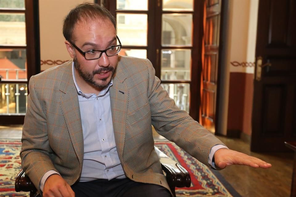SIN LÍMITES. Toledo, el Diputado que nadie conoce