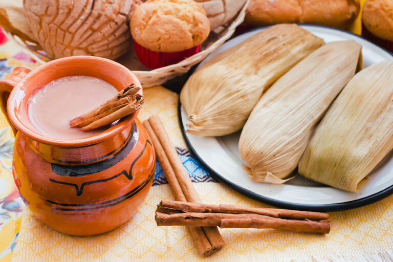 EN LAS NUBES. Que inviten los tamales, al menos