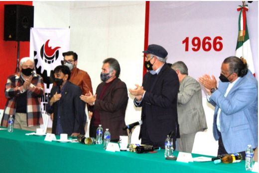 EN LAS NUBES. Unidad sin precedentes