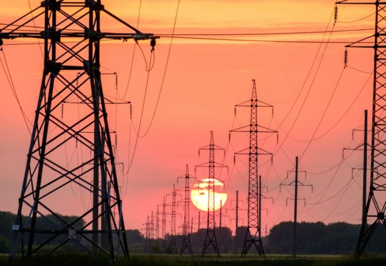 PULSO POLITICO. Con cambios, se aprobará la reforma eléctrica