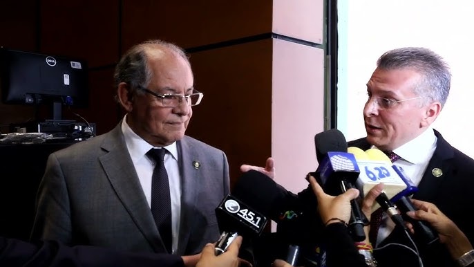 Presidentes de Puntos Constitucionales y de Energía fundamentan dictamen en materia de energía y de acceso a la energía eléctrica