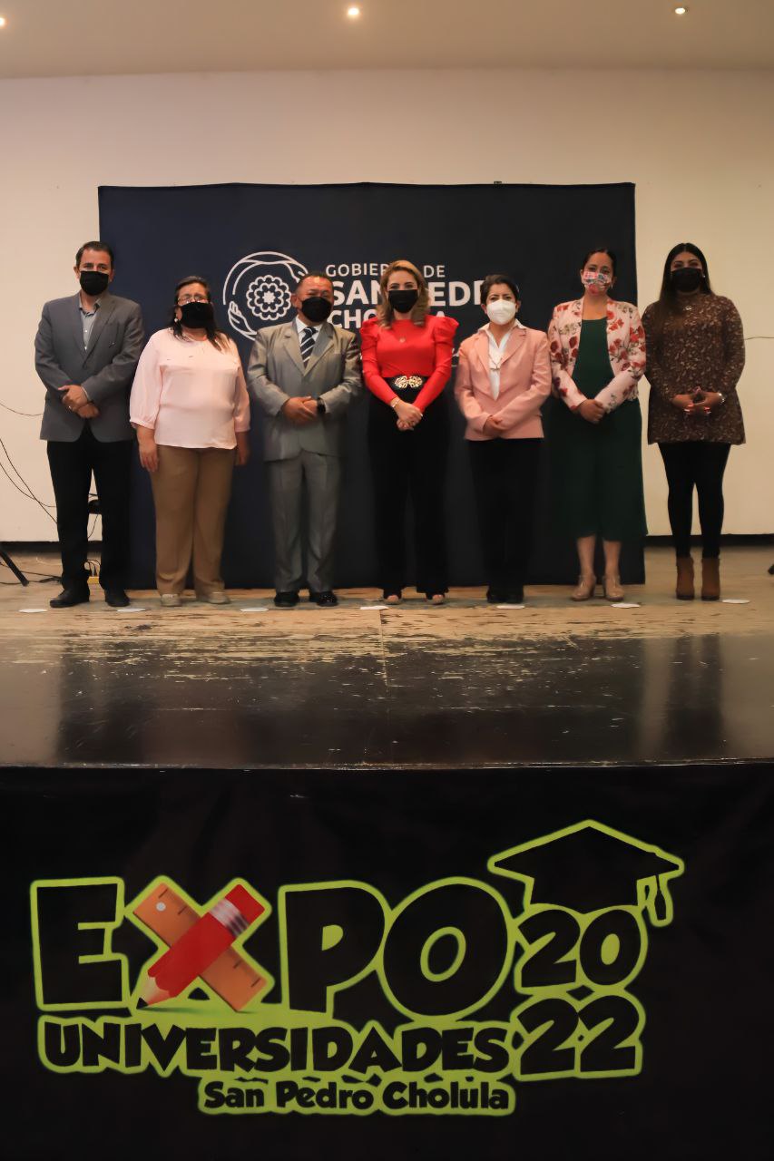 Paola Angón inaugura Expo Universidades 2022