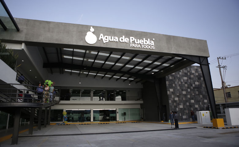 ENSALADA POLITICA. El agua, problemón para gente grande