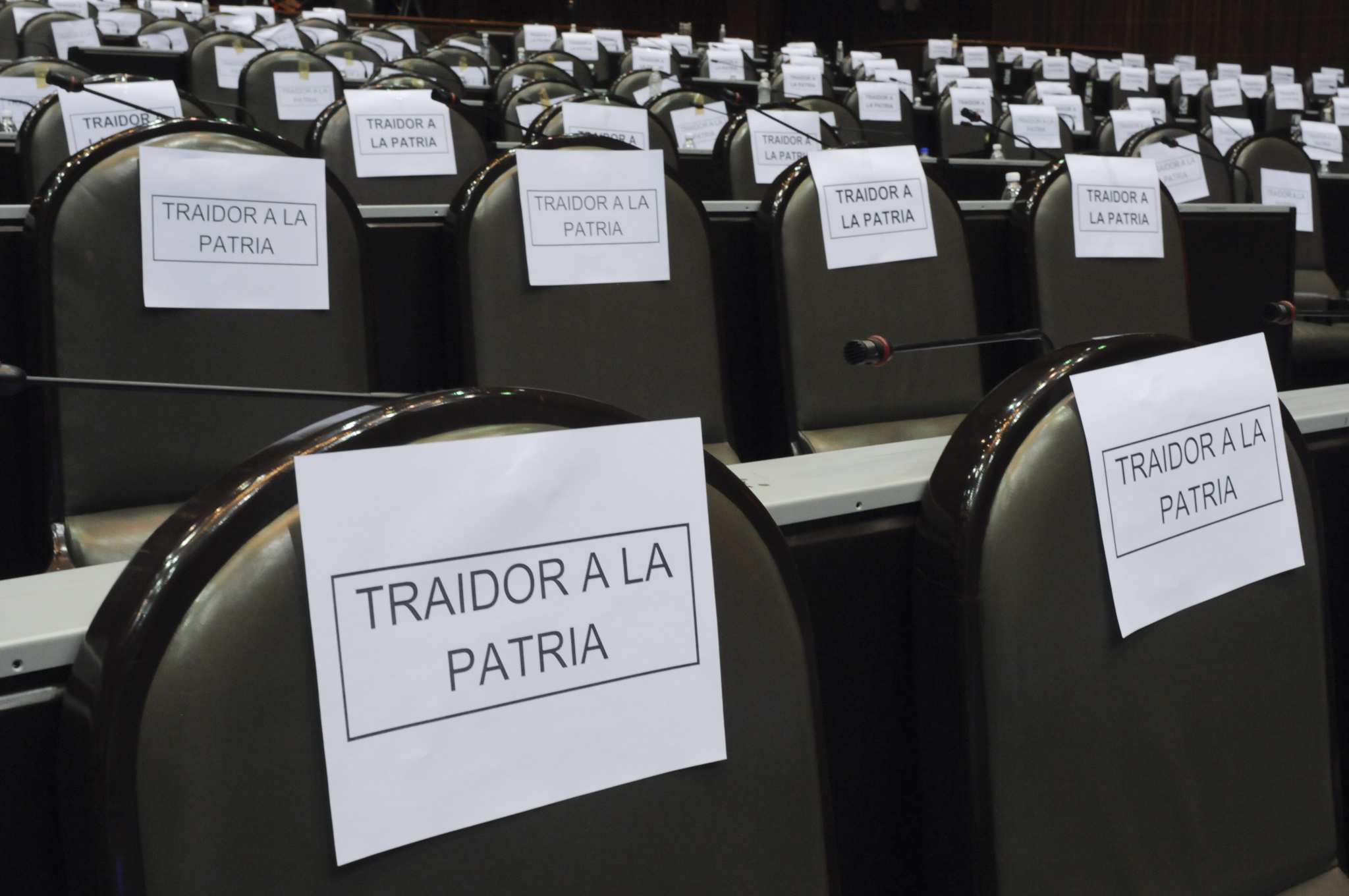 Traidor a la patria
