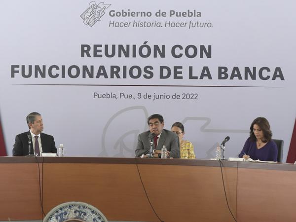Coordina gobierno estatal acciones con instituciones bancarias para combatir robo a cuentahabiente