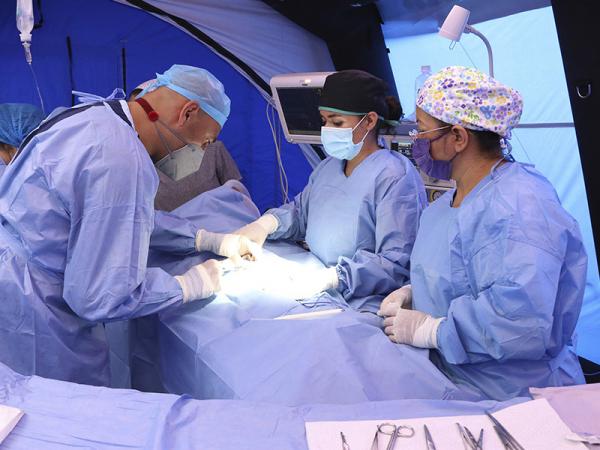 En “Martes Ciudadano” de Salud, especialistas pediátricos realizan circuncisiones a menores