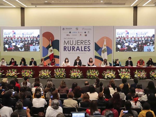 Con programas especiales e inversión de 2 mmdp, Gobierno de Puebla empodera a mujeres rurales: MBH