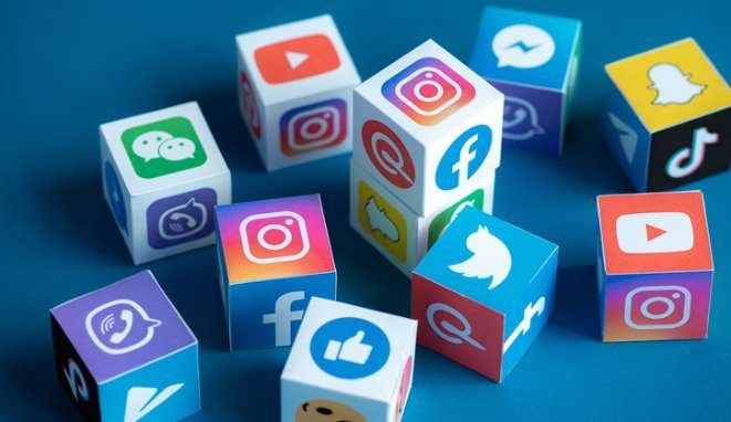 Alrededor de 70 minutos al día dedican los mexicanos a las redes sociales