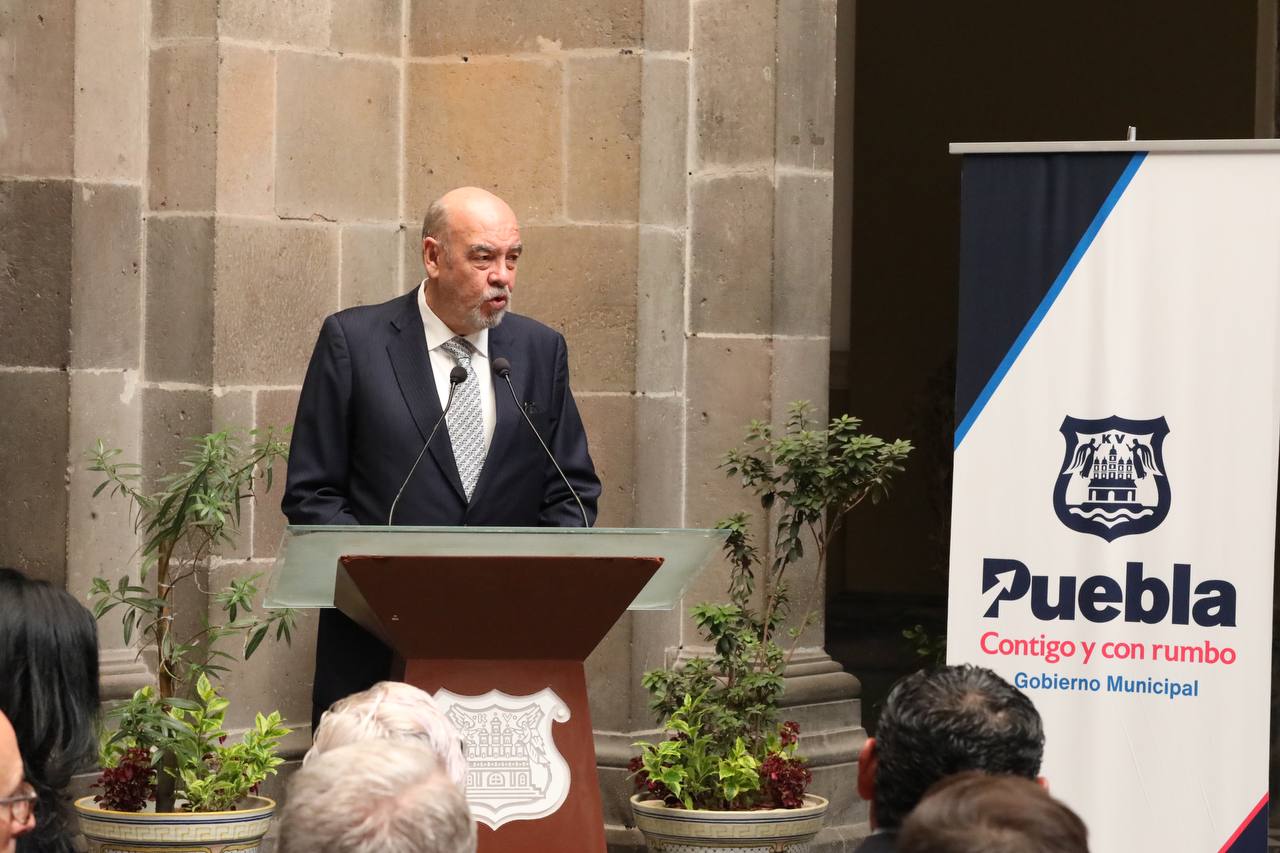 Ayuntamiento de Puebla y Síntesis reconocen la labor de actores sociales destacados