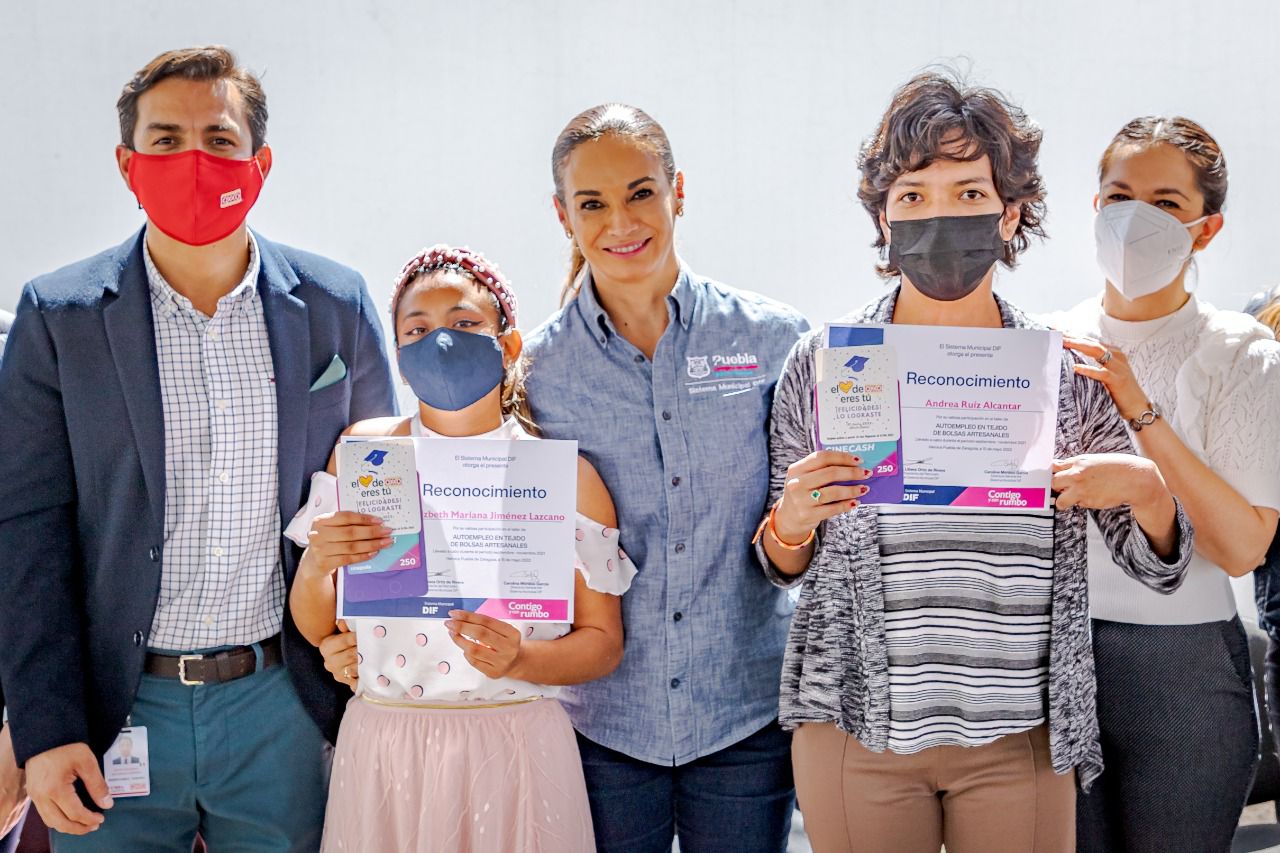20 personas con discapacidad se incorporaron a la vida laboral con el apoyo del SMDIF Puebla