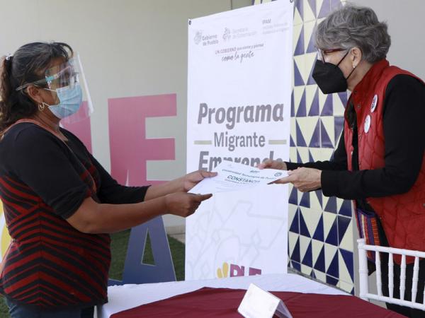 Entrega IPAM apoyos económicos del programa “Migrante Emprende”
