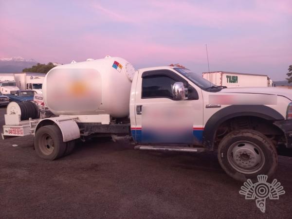 Asegura Policía Estatal tres vehículos presuntamente relacionados al robo de combustible