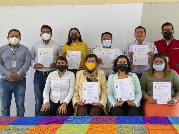 Entrega ICATEP certificados a servidores públicos de Juan C. Bonilla