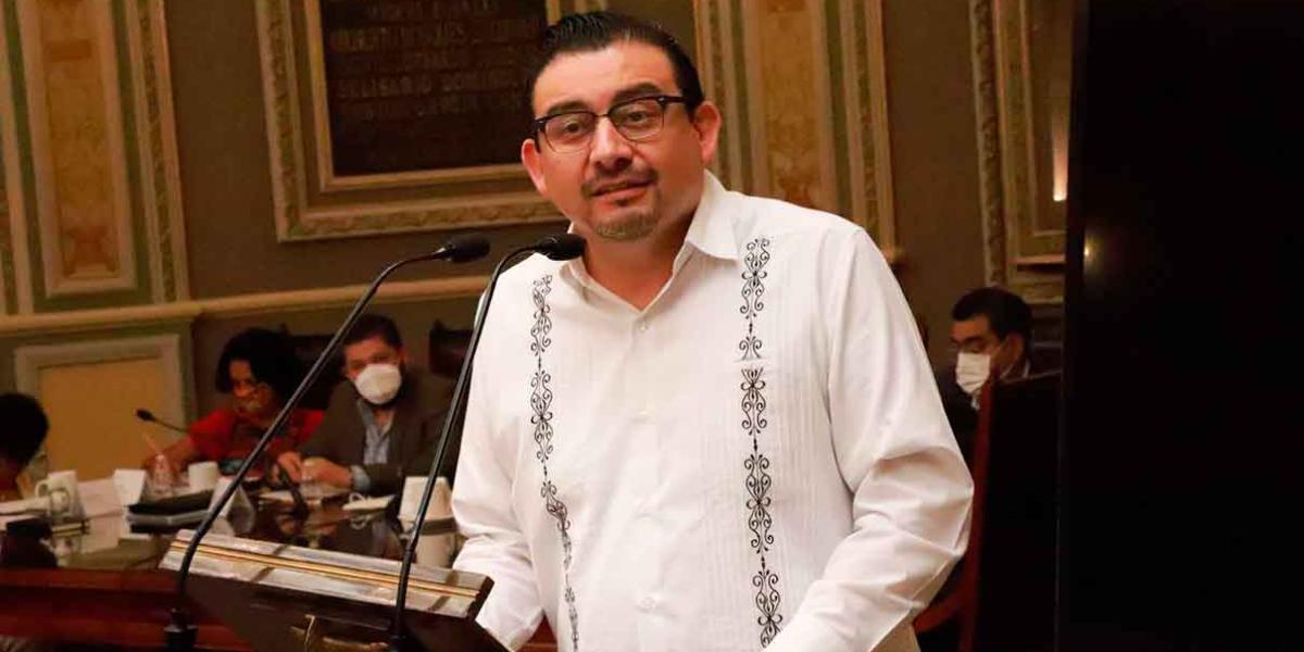 PULSO POLITICO. Coordinador del PAN en el Congreso, reniega de alianza con PRI y PRD