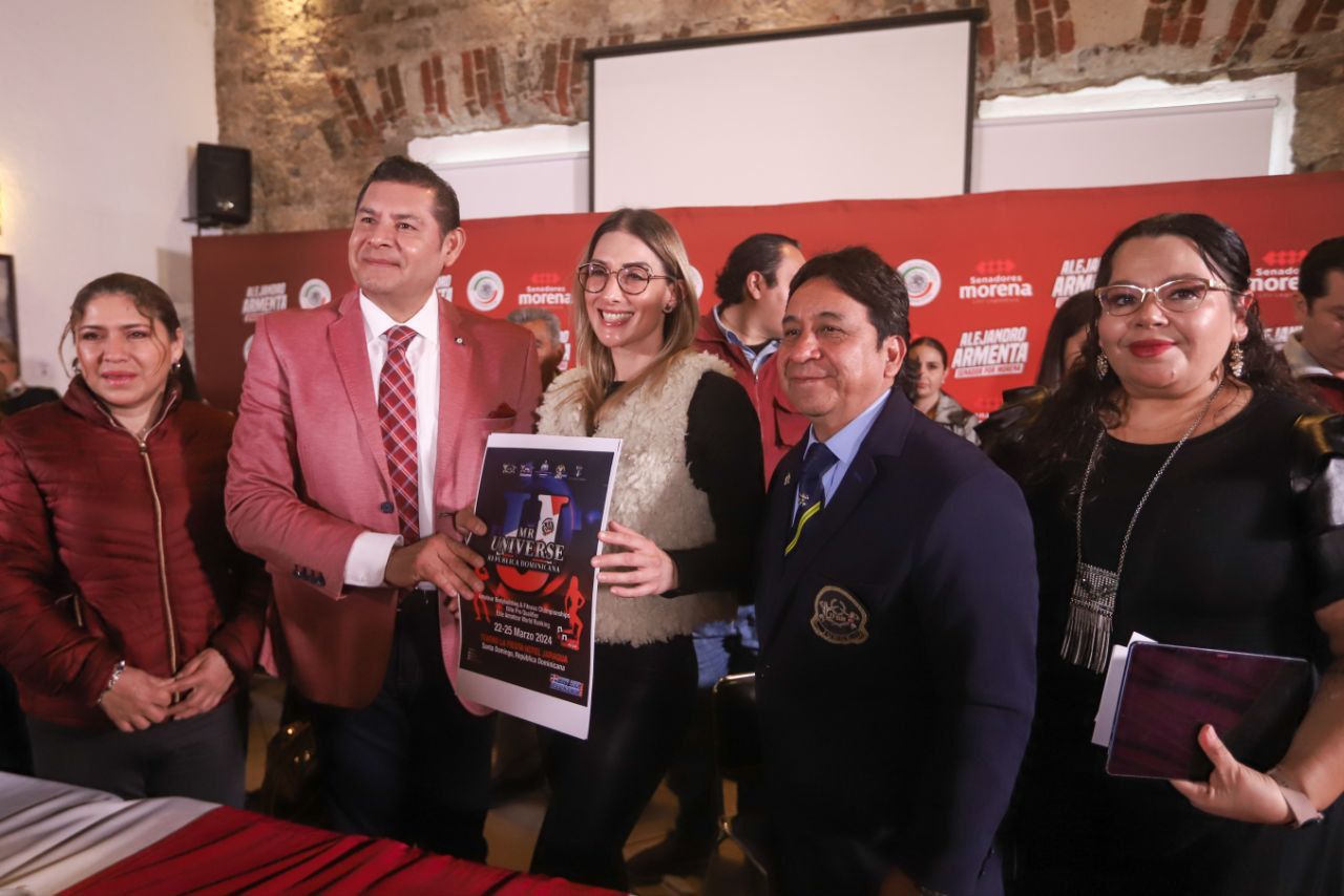 Colectivo de Mujeres reconoce el trabajo de Alejandro Armenta desde el Senado de la República para sancionar violencia digital