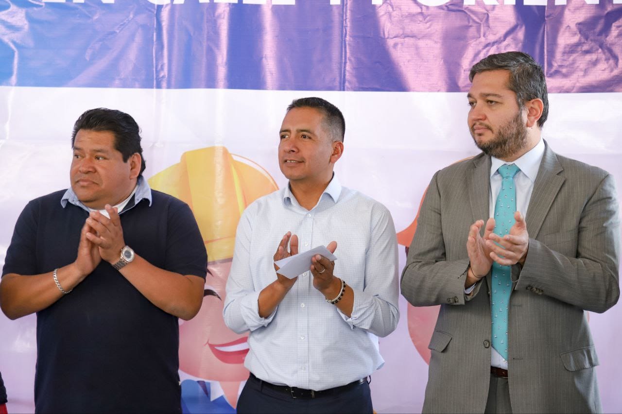 Inicia Mundo Tlatehui rehabilitación con concreto estampado en la calle 14 oriente