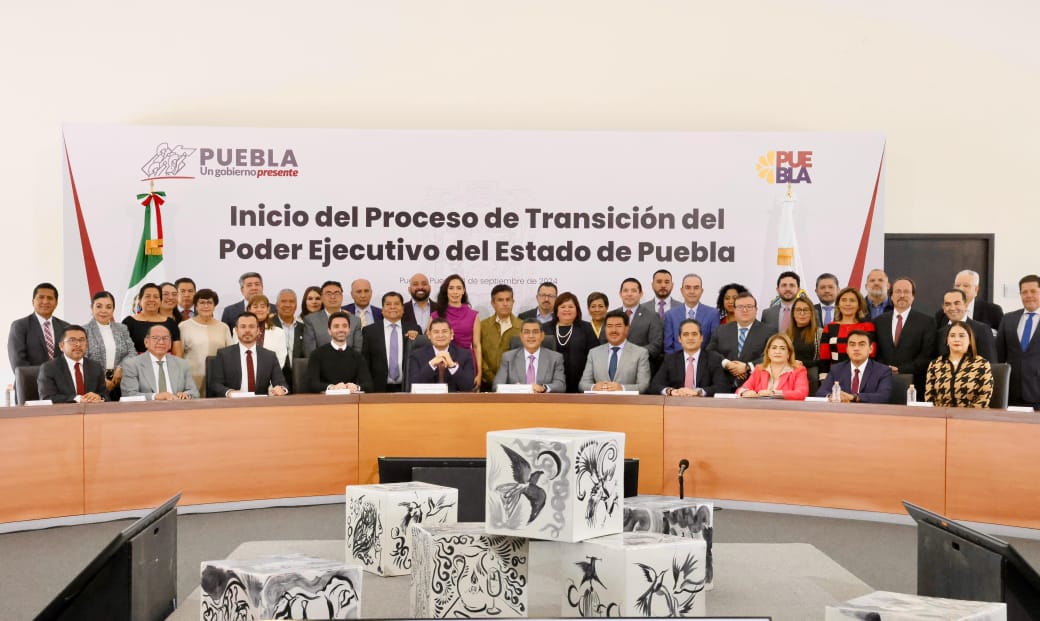 El proceso de transición en Puebla se perfila como un ejemplo de institucionalidad y colaboración.