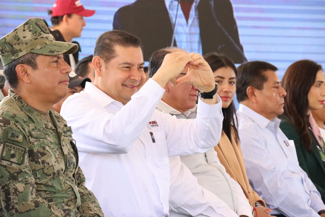 Gobernador Armenta consolida mejoras en seguridad con el ayuntamiento de Tehuacán