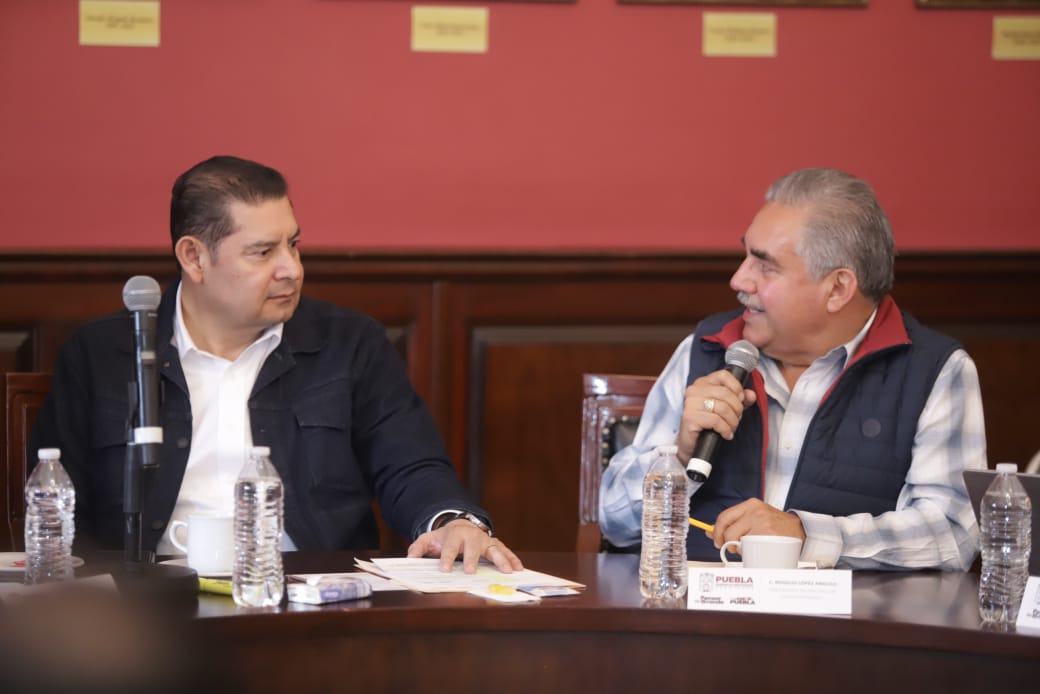 Armenta prioriza obras de la mano con municipios