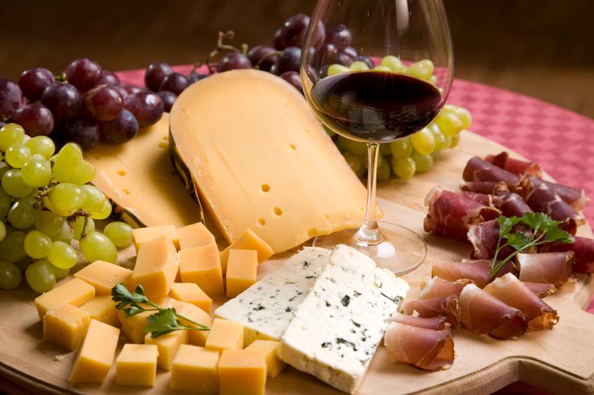 7 errores comunes al tomar vino. . .