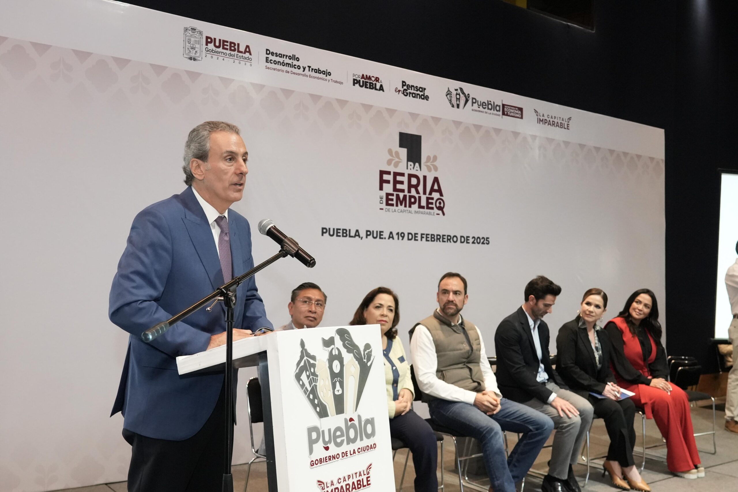Con éxito, el Gobierno de la Ciudad llevó a cabo la 1ra Feria de Empleo en la capital