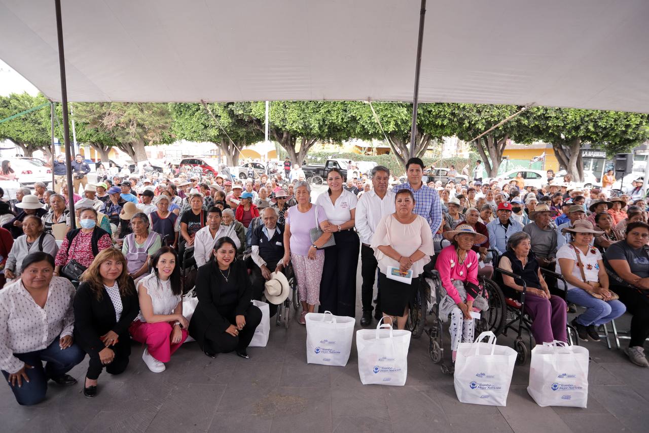 Fortalece Lupita Cuautle la alimentación de las familias sanandreseñas