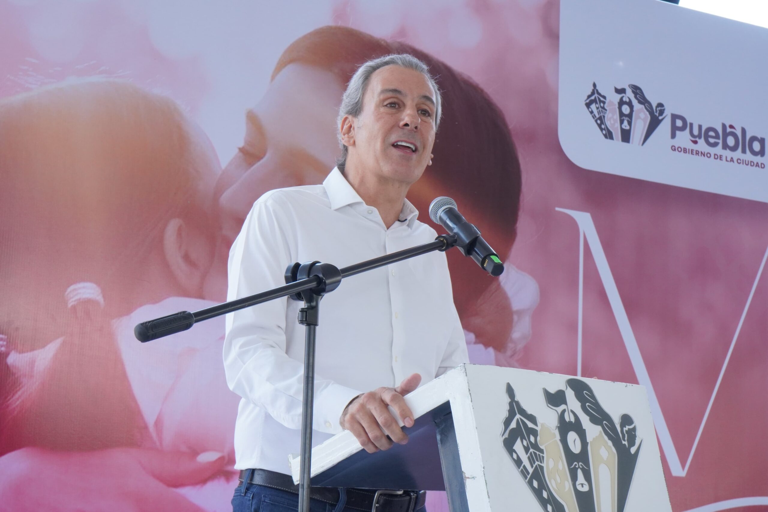 Festeja Pepe Chedraui el Día de las Madres en la Laguna de Chapulco, destaca su valor en la capital poblana.