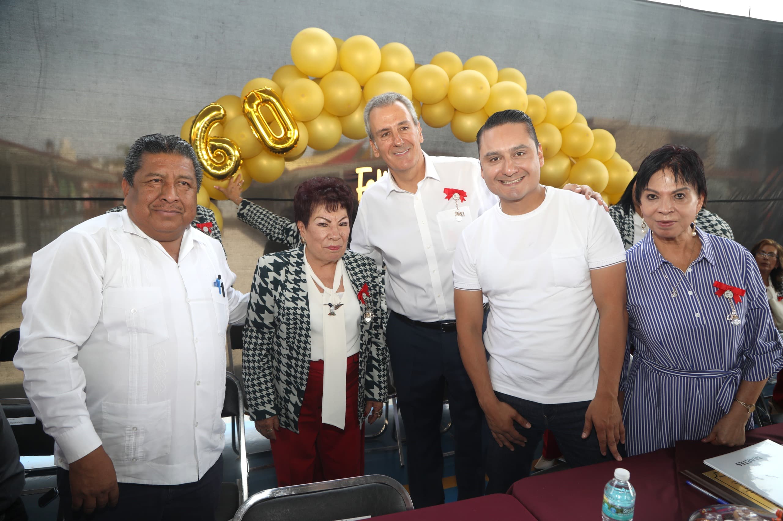 Reconoció Pepe Chedraui a las y los maestros por su labor para la formación de niñas, niños y adolescentes.
