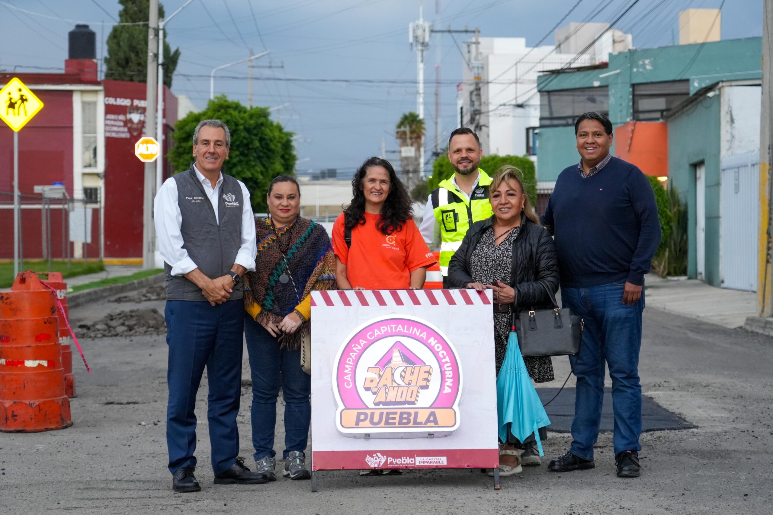 Fortalece Pepe Chedraui Campaña de Bacheo en la colonia Valle Dorado