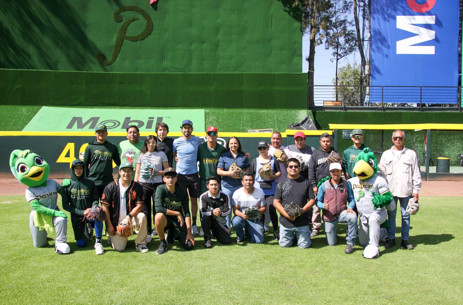 El IMDP y Pericos de Puebla realizan una clínica deportiva