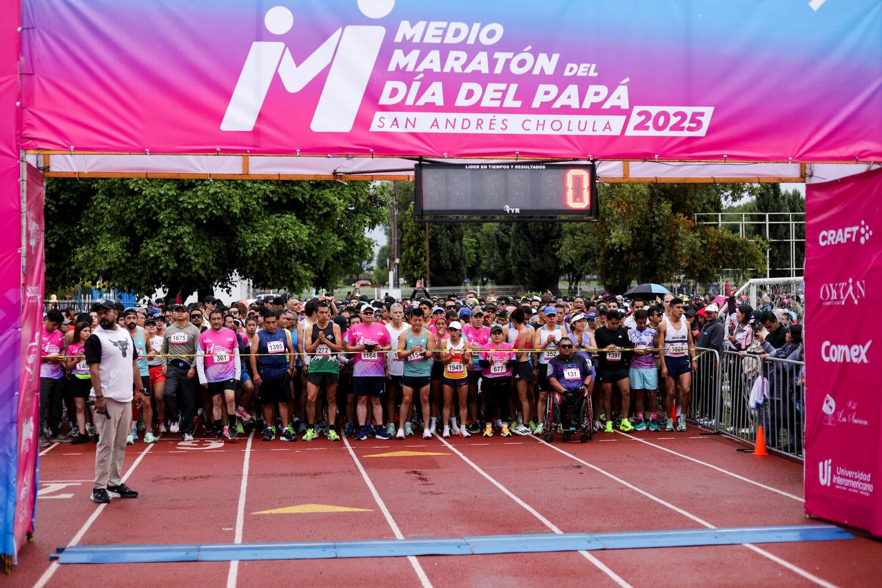 Fortalece lazos familiares Medio Maratón del Día del Papá 2025