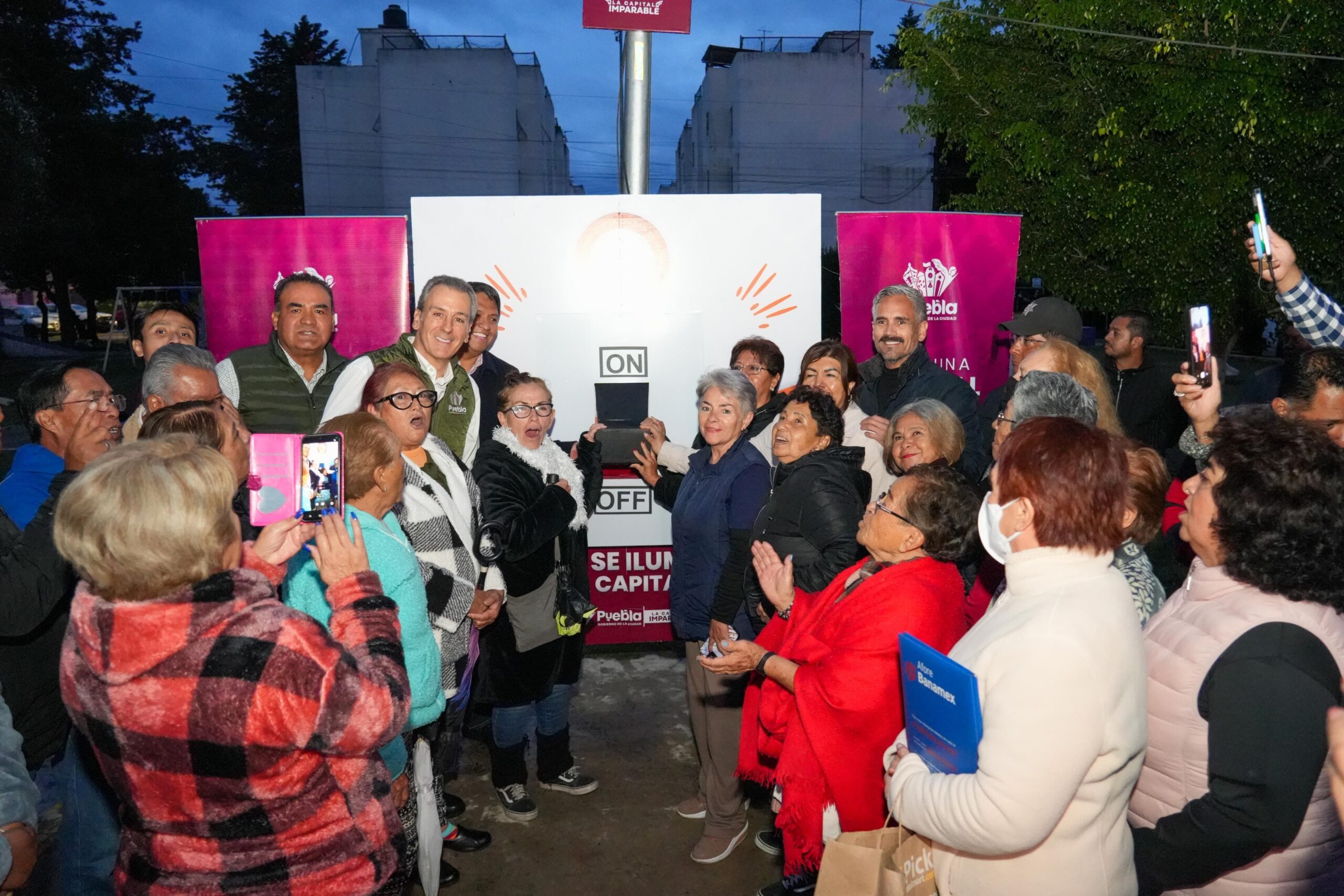 Beneficia Puebla Brilla a más de 10 mil vecinas y vecinos de Loma Bella