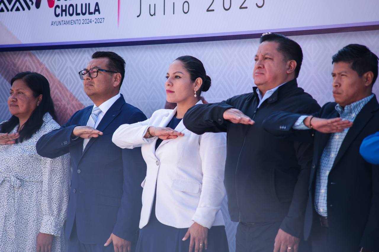 Reafirma Lupita Cuautle valores cívicos y de legalidad en ceremonia