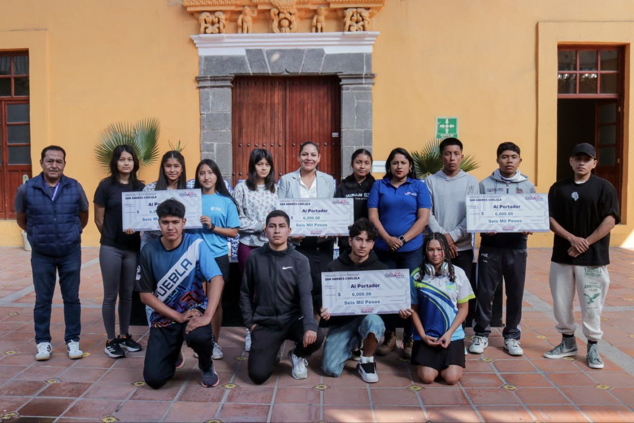 Impulsa Lupita Cuautle con becas al talento deportivo en San Andrés Cholula