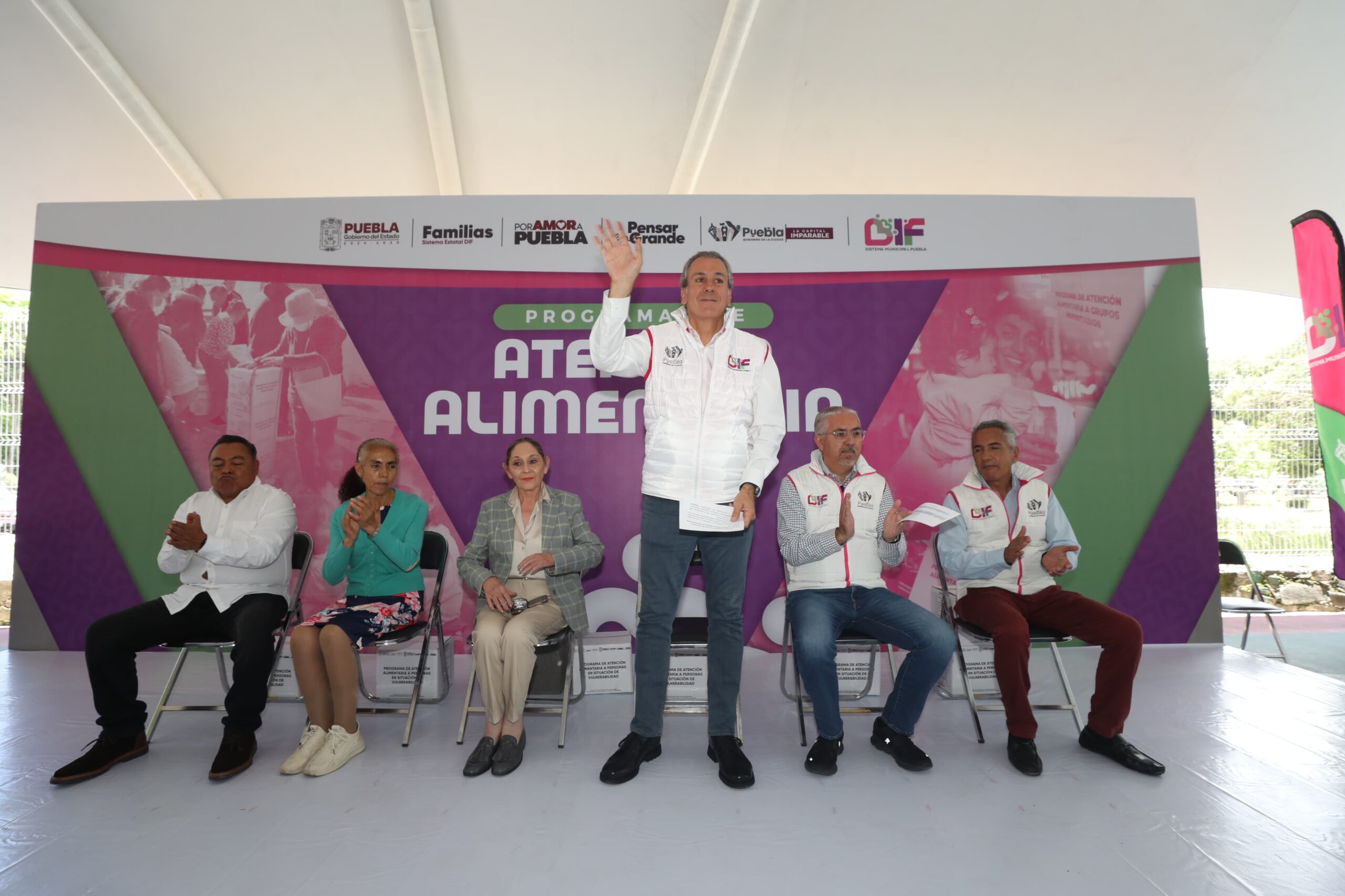 Entregan SEDIF y SMDIF más de 3 mil despensas de programas alimentarios