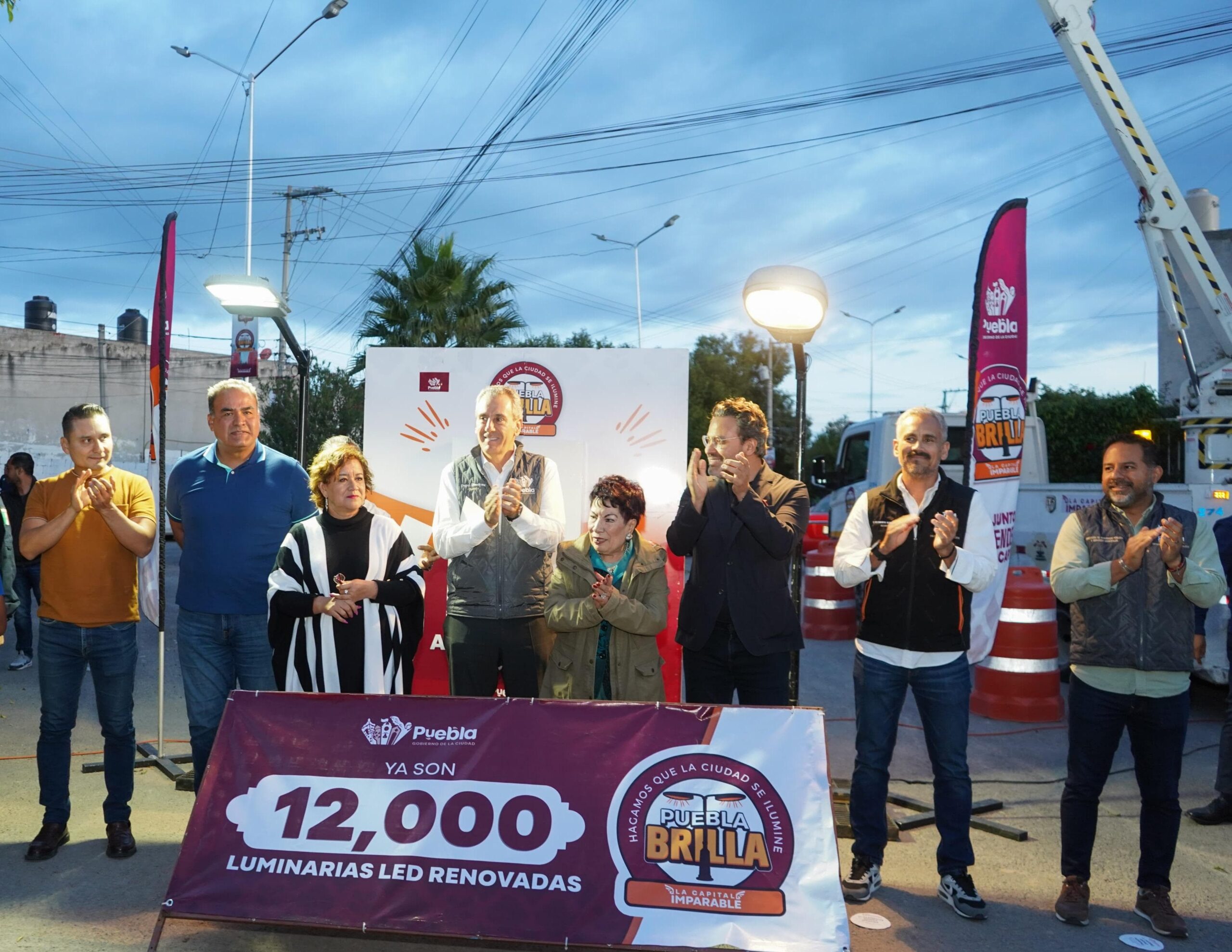 En San Isidro Castillotla, Puebla Brilla llega a 12 mil luminarias modernizadas en menos de un año