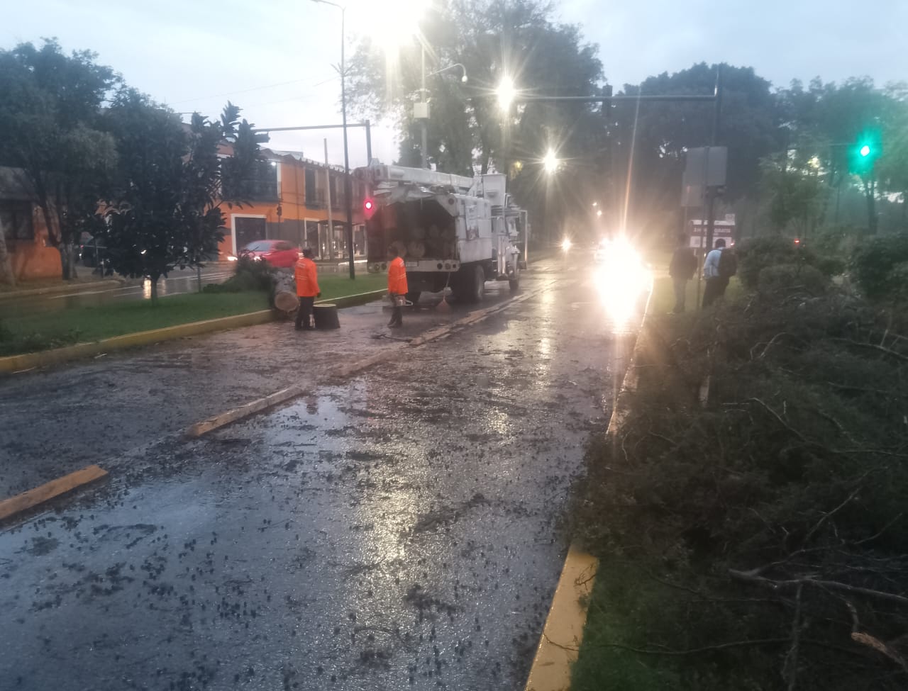 Activa Gobierno de la Ciudad protocolo de seguridad y limpieza urbana por lluvias