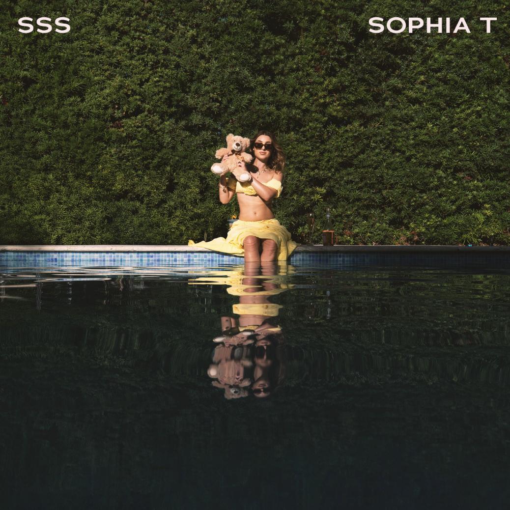 SSS” es el nuevo sencillo de Sophia T.