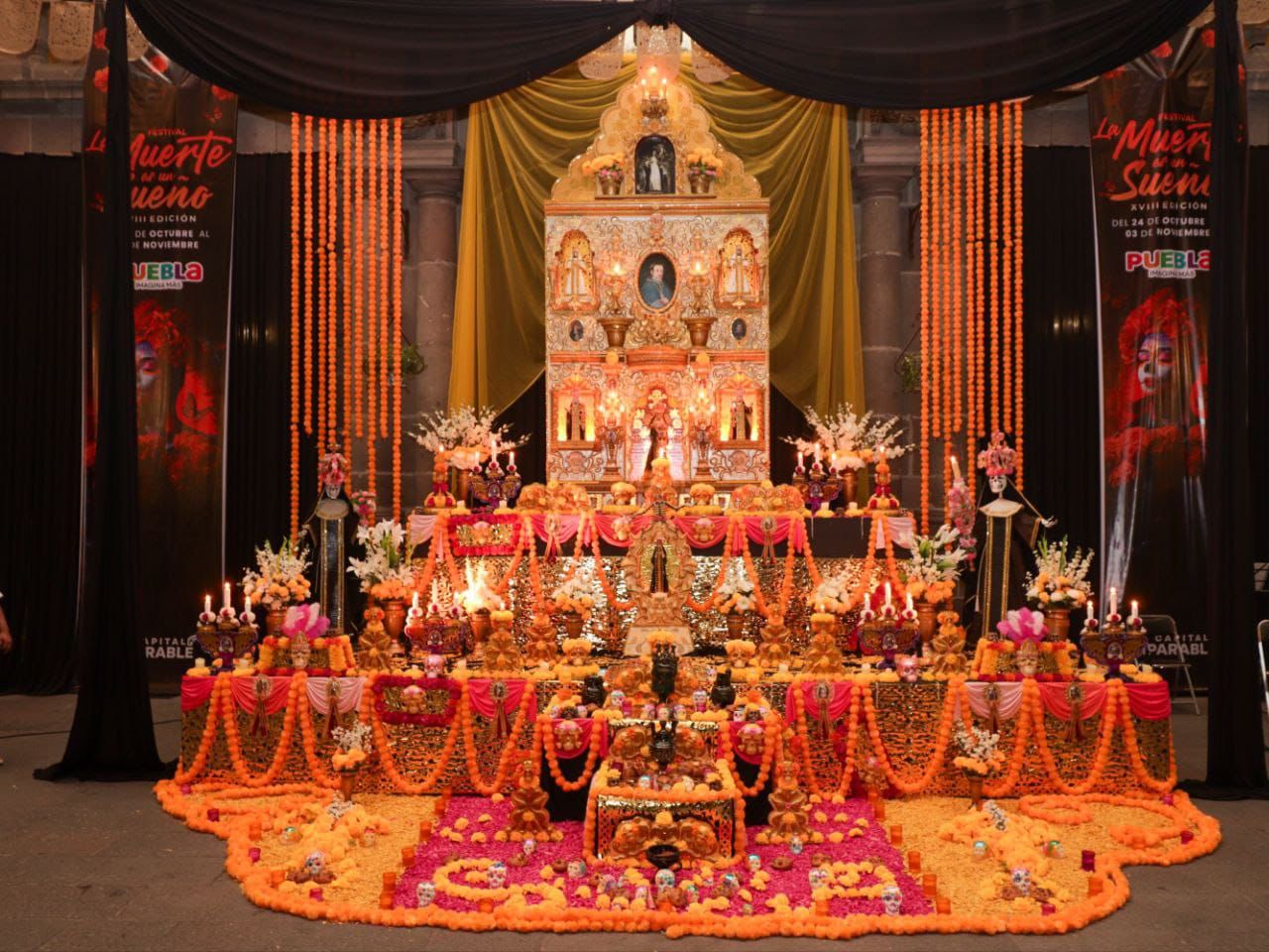 Más de 100 mil personas visitaron la ofrenda del Palacio Municipal durante el Festival “La Muerte es un Sueño”