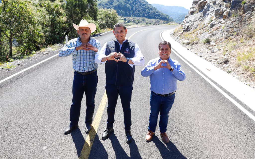 Avanza Carretera Interserrana, obra estratégica que conectará la Sierra Norte