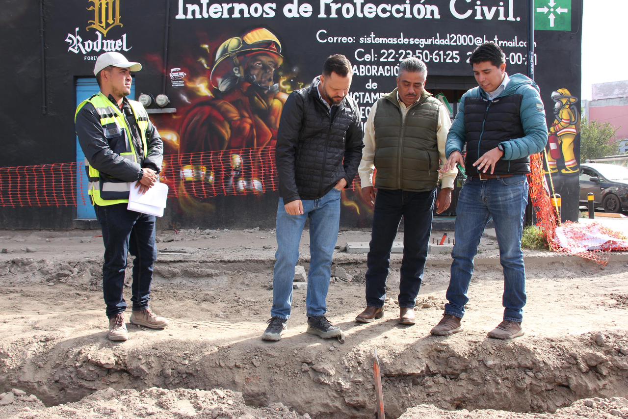 Avanza Gobierno de la Ciudad con trabajos de rehabilitación vial en Xonaca